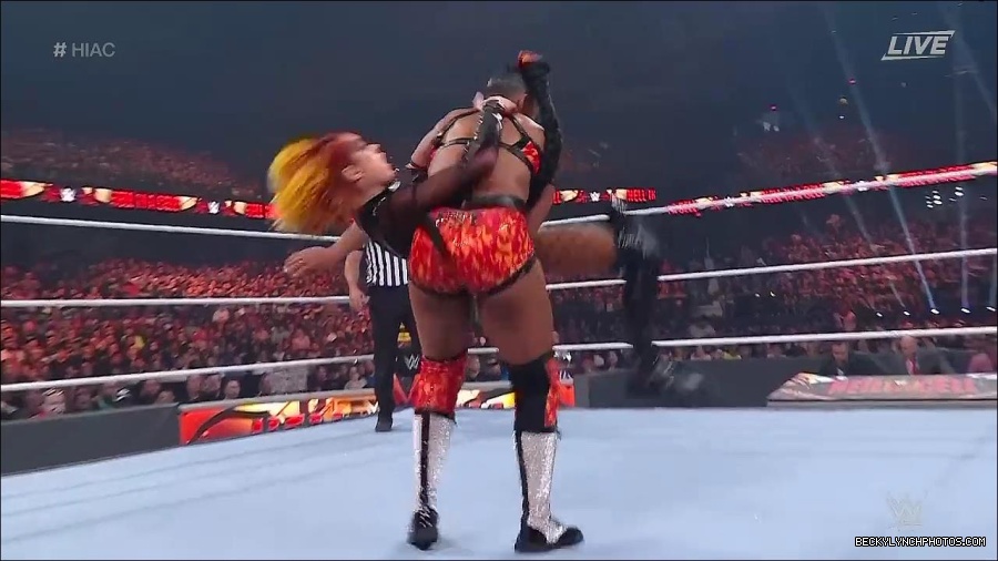 WWE_Hell_In_A_Cell_2022_720p_WEB_h264-HEEL_mp4_001236521.jpg