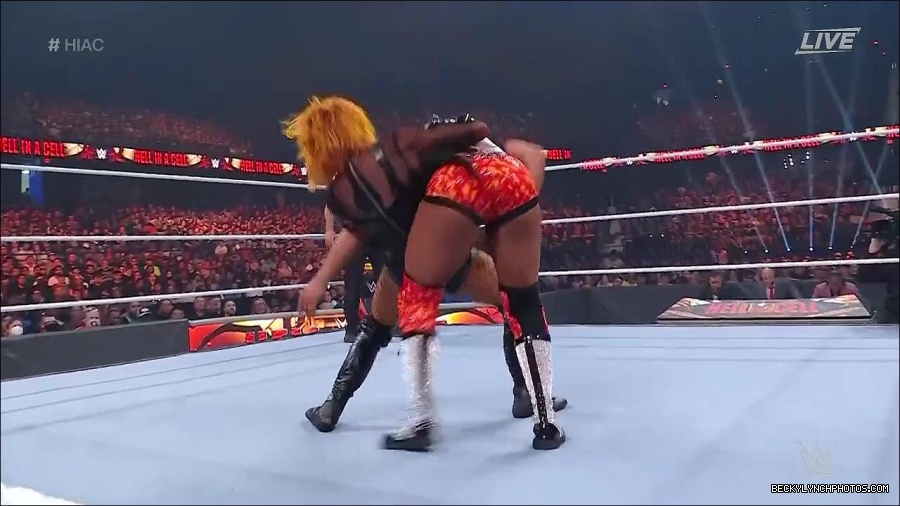 WWE_Hell_In_A_Cell_2022_720p_WEB_h264-HEEL_mp4_001236921.jpg