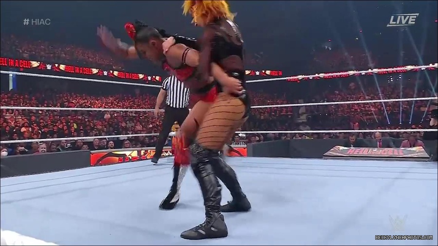 WWE_Hell_In_A_Cell_2022_720p_WEB_h264-HEEL_mp4_001237721.jpg