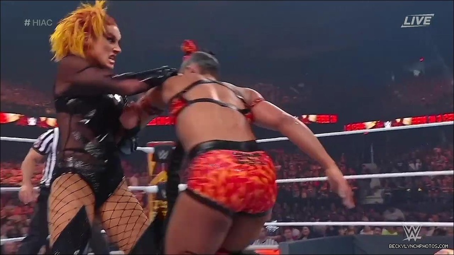WWE_Hell_In_A_Cell_2022_720p_WEB_h264-HEEL_mp4_001238921.jpg