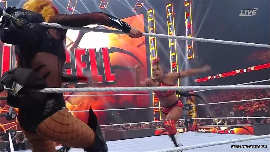 WWE_Hell_In_A_Cell_2022_720p_WEB_h264-HEEL_mp4_001242121.jpg