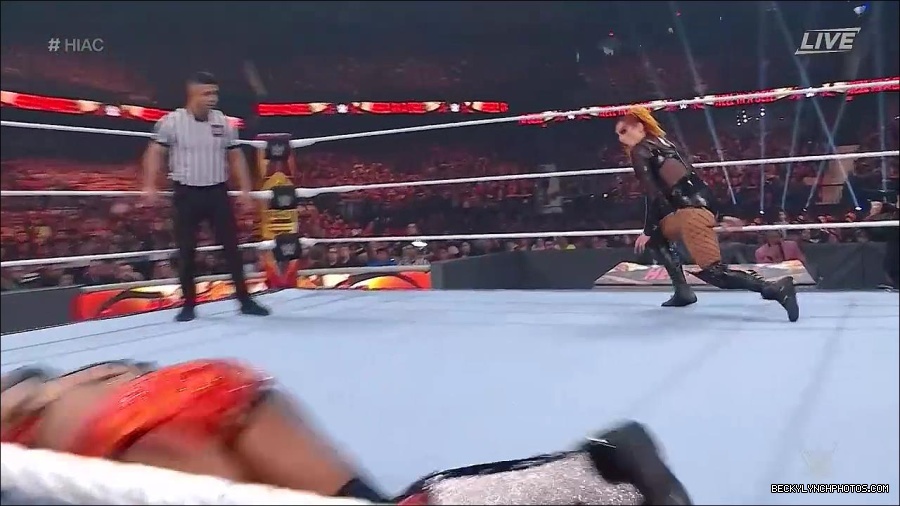 WWE_Hell_In_A_Cell_2022_720p_WEB_h264-HEEL_mp4_001249721.jpg