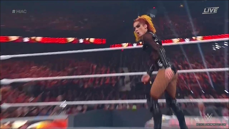 WWE_Hell_In_A_Cell_2022_720p_WEB_h264-HEEL_mp4_001250121.jpg