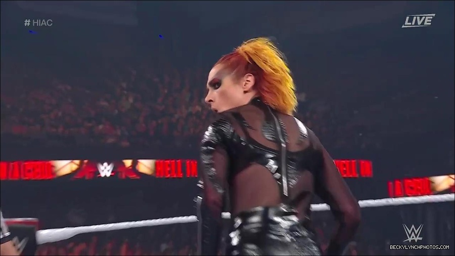 WWE_Hell_In_A_Cell_2022_720p_WEB_h264-HEEL_mp4_001251721.jpg