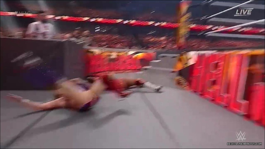 WWE_Hell_In_A_Cell_2022_720p_WEB_h264-HEEL_mp4_001256921.jpg
