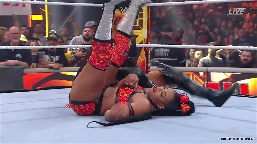 WWE_Hell_In_A_Cell_2022_720p_WEB_h264-HEEL_mp4_001275721.jpg