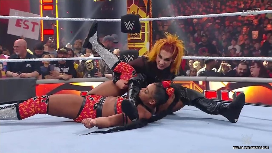 WWE_Hell_In_A_Cell_2022_720p_WEB_h264-HEEL_mp4_001277721.jpg