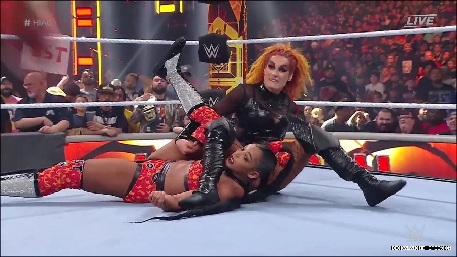 WWE_Hell_In_A_Cell_2022_720p_WEB_h264-HEEL_mp4_001278121.jpg