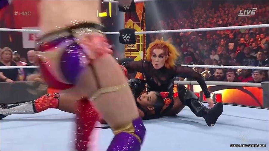 WWE_Hell_In_A_Cell_2022_720p_WEB_h264-HEEL_mp4_001278521.jpg