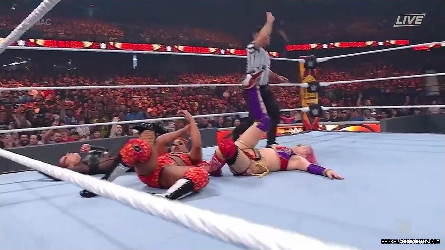WWE_Hell_In_A_Cell_2022_720p_WEB_h264-HEEL_mp4_001280121.jpg