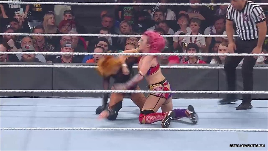 WWE_Hell_In_A_Cell_2022_720p_WEB_h264-HEEL_mp4_001307721.jpg