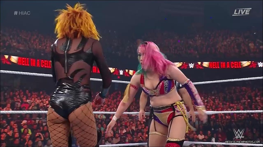 WWE_Hell_In_A_Cell_2022_720p_WEB_h264-HEEL_mp4_001314521.jpg
