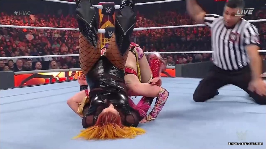 WWE_Hell_In_A_Cell_2022_720p_WEB_h264-HEEL_mp4_001319721.jpg