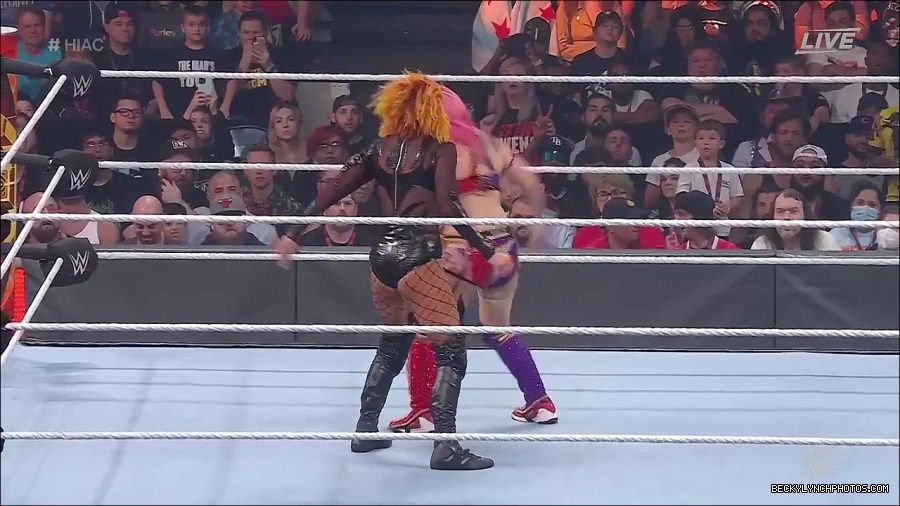 WWE_Hell_In_A_Cell_2022_720p_WEB_h264-HEEL_mp4_001324521.jpg