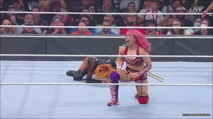 WWE_Hell_In_A_Cell_2022_720p_WEB_h264-HEEL_mp4_001331321.jpg