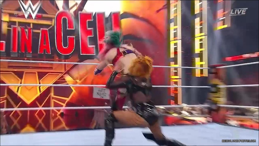 WWE_Hell_In_A_Cell_2022_720p_WEB_h264-HEEL_mp4_001336921.jpg