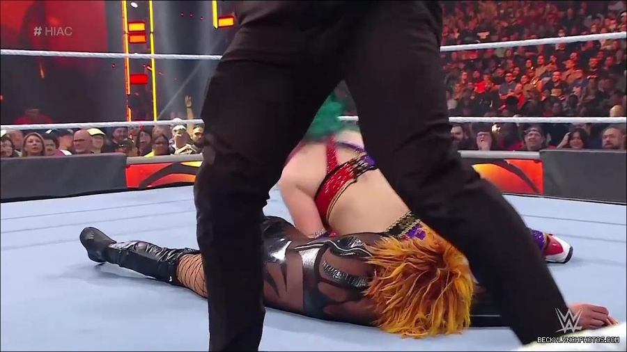 WWE_Hell_In_A_Cell_2022_720p_WEB_h264-HEEL_mp4_001343321.jpg
