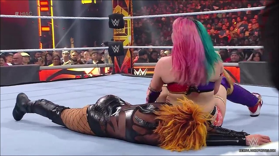WWE_Hell_In_A_Cell_2022_720p_WEB_h264-HEEL_mp4_001344121.jpg