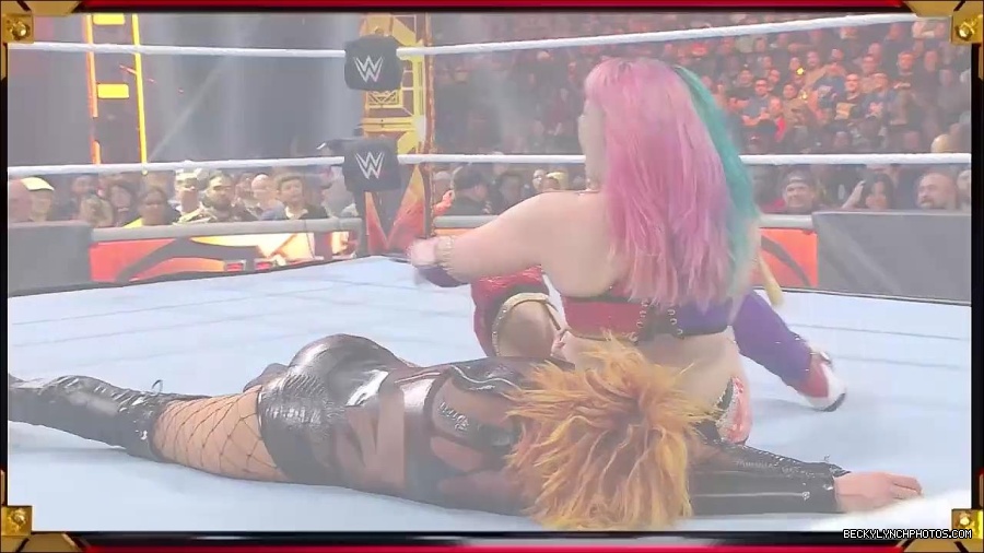 WWE_Hell_In_A_Cell_2022_720p_WEB_h264-HEEL_mp4_001344521.jpg