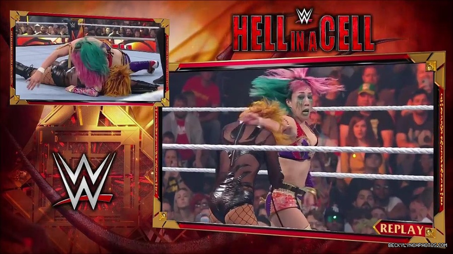 WWE_Hell_In_A_Cell_2022_720p_WEB_h264-HEEL_mp4_001348121.jpg