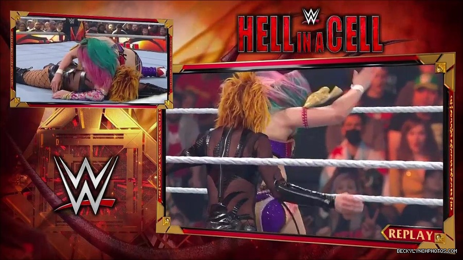 WWE_Hell_In_A_Cell_2022_720p_WEB_h264-HEEL_mp4_001350121.jpg