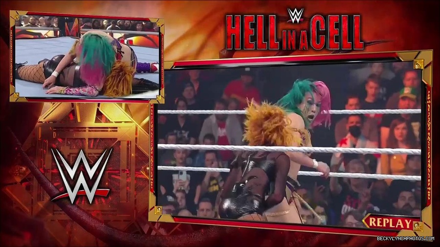WWE_Hell_In_A_Cell_2022_720p_WEB_h264-HEEL_mp4_001350921.jpg