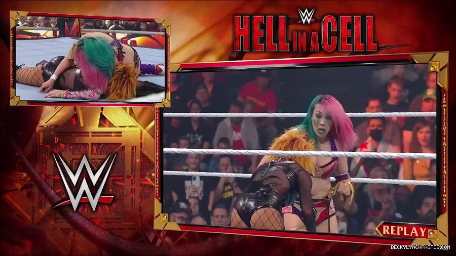 WWE_Hell_In_A_Cell_2022_720p_WEB_h264-HEEL_mp4_001351321.jpg
