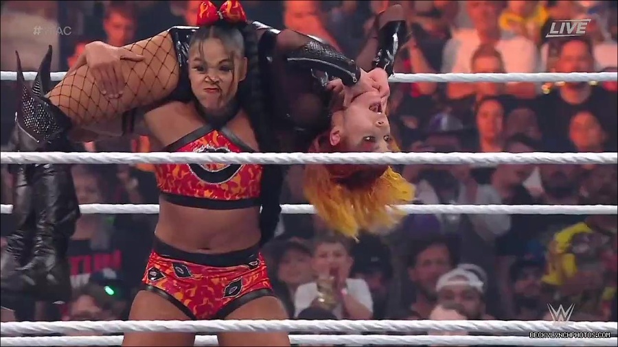 WWE_Hell_In_A_Cell_2022_720p_WEB_h264-HEEL_mp4_001383987.jpg