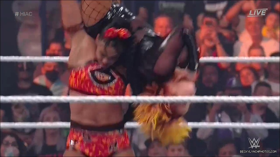WWE_Hell_In_A_Cell_2022_720p_WEB_h264-HEEL_mp4_001384787.jpg