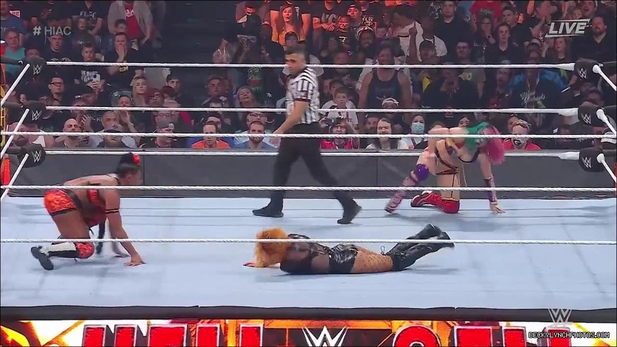 WWE_Hell_In_A_Cell_2022_720p_WEB_h264-HEEL_mp4_001395187.jpg