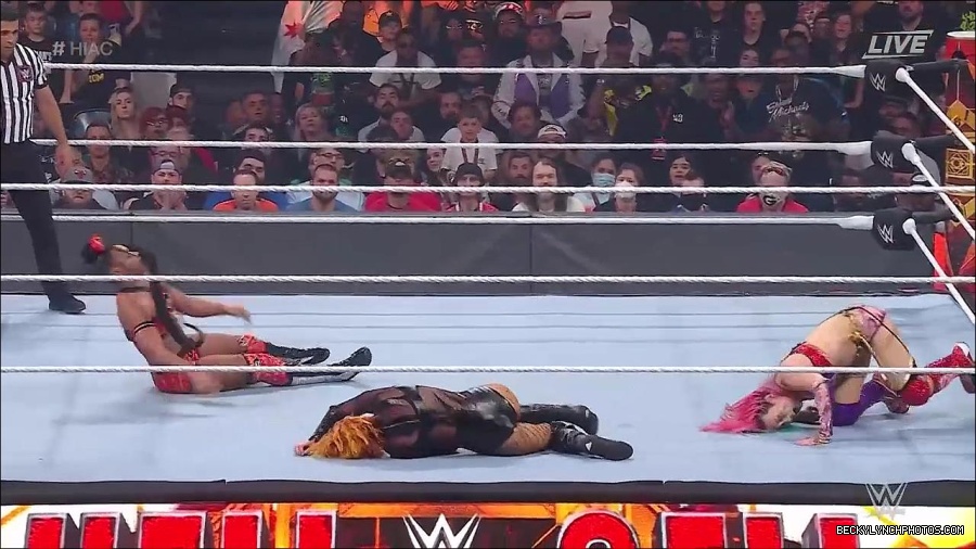 WWE_Hell_In_A_Cell_2022_720p_WEB_h264-HEEL_mp4_001399187.jpg