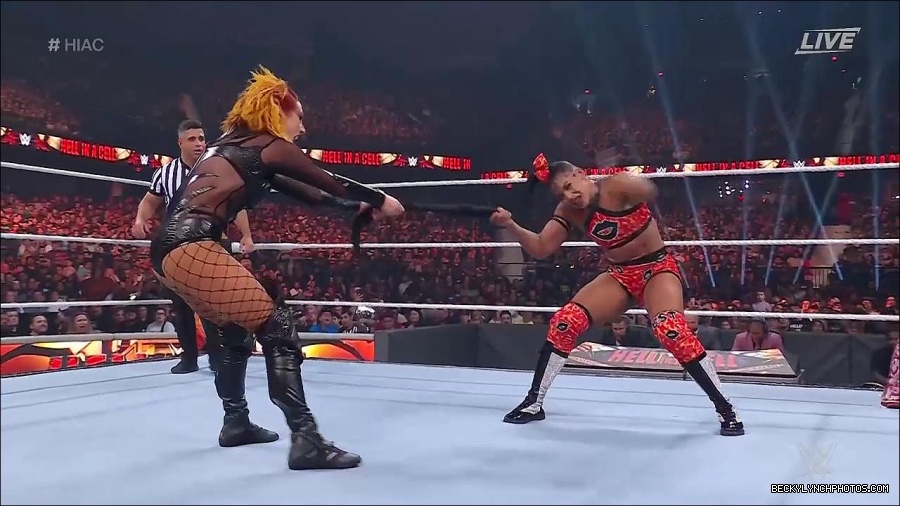 WWE_Hell_In_A_Cell_2022_720p_WEB_h264-HEEL_mp4_001434787.jpg