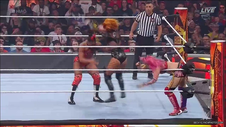 WWE_Hell_In_A_Cell_2022_720p_WEB_h264-HEEL_mp4_001439587.jpg