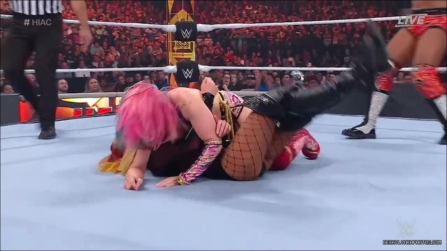 WWE_Hell_In_A_Cell_2022_720p_WEB_h264-HEEL_mp4_001449187.jpg
