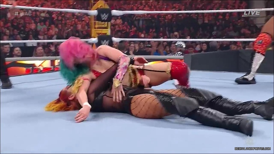WWE_Hell_In_A_Cell_2022_720p_WEB_h264-HEEL_mp4_001449587.jpg