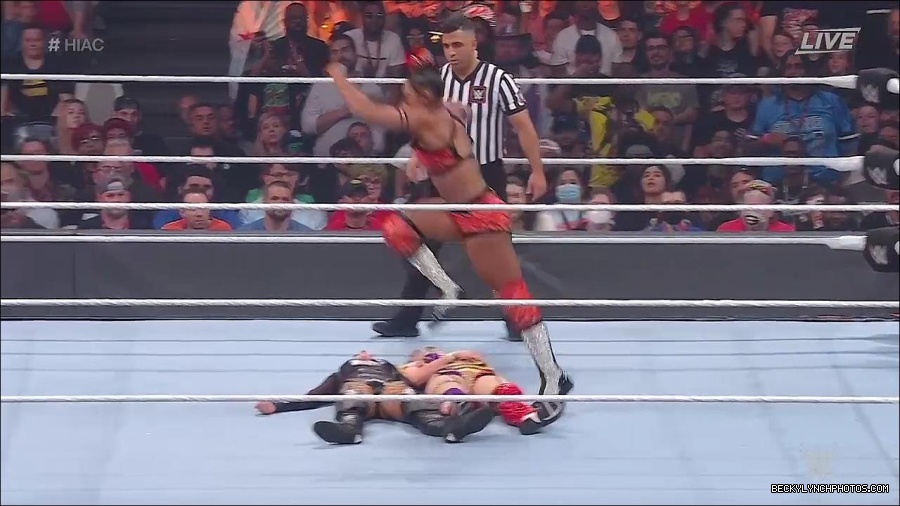 WWE_Hell_In_A_Cell_2022_720p_WEB_h264-HEEL_mp4_001455187.jpg