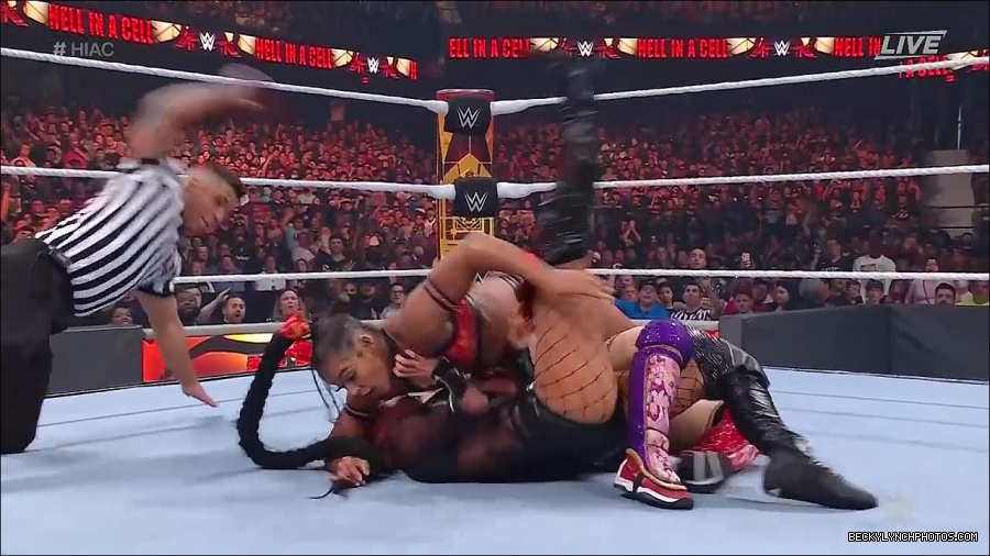 WWE_Hell_In_A_Cell_2022_720p_WEB_h264-HEEL_mp4_001461187.jpg