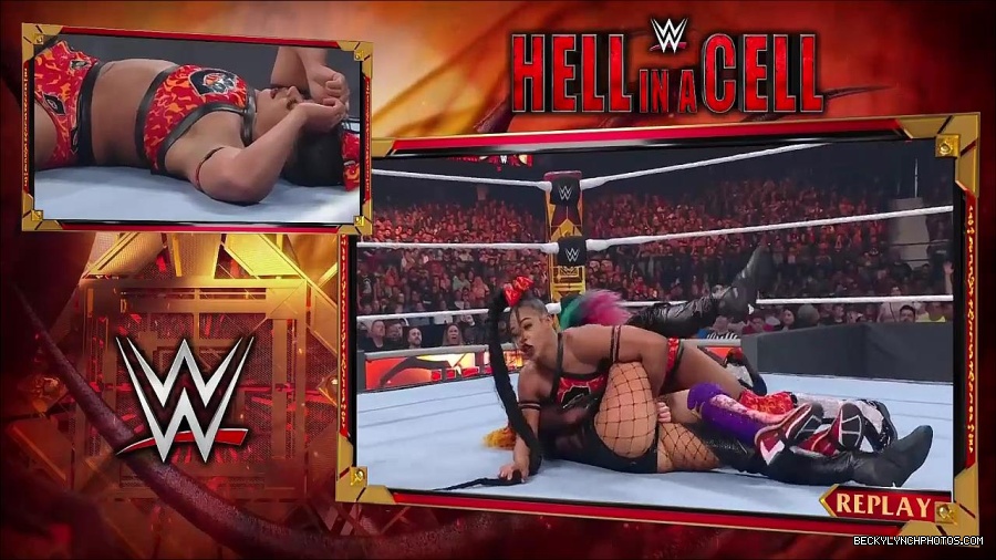 WWE_Hell_In_A_Cell_2022_720p_WEB_h264-HEEL_mp4_001472787.jpg