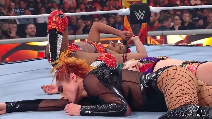 WWE_Hell_In_A_Cell_2022_720p_WEB_h264-HEEL_mp4_001480787.jpg