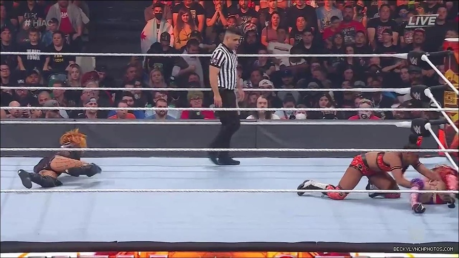 WWE_Hell_In_A_Cell_2022_720p_WEB_h264-HEEL_mp4_001497587.jpg