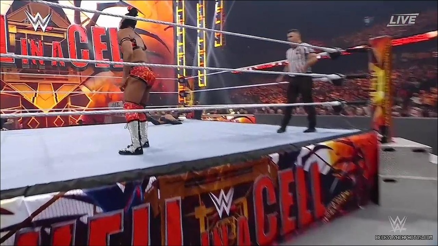 WWE_Hell_In_A_Cell_2022_720p_WEB_h264-HEEL_mp4_001499587.jpg