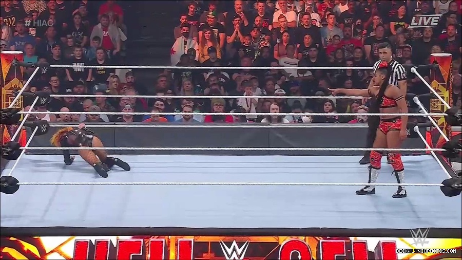 WWE_Hell_In_A_Cell_2022_720p_WEB_h264-HEEL_mp4_001499987.jpg
