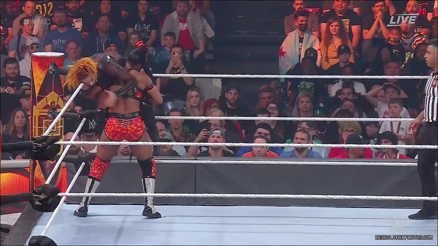 WWE_Hell_In_A_Cell_2022_720p_WEB_h264-HEEL_mp4_001506387.jpg