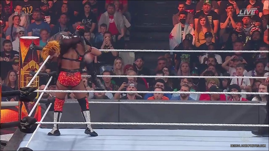 WWE_Hell_In_A_Cell_2022_720p_WEB_h264-HEEL_mp4_001506787.jpg