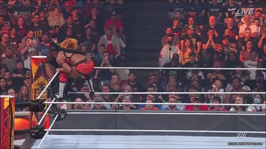 WWE_Hell_In_A_Cell_2022_720p_WEB_h264-HEEL_mp4_001512387.jpg