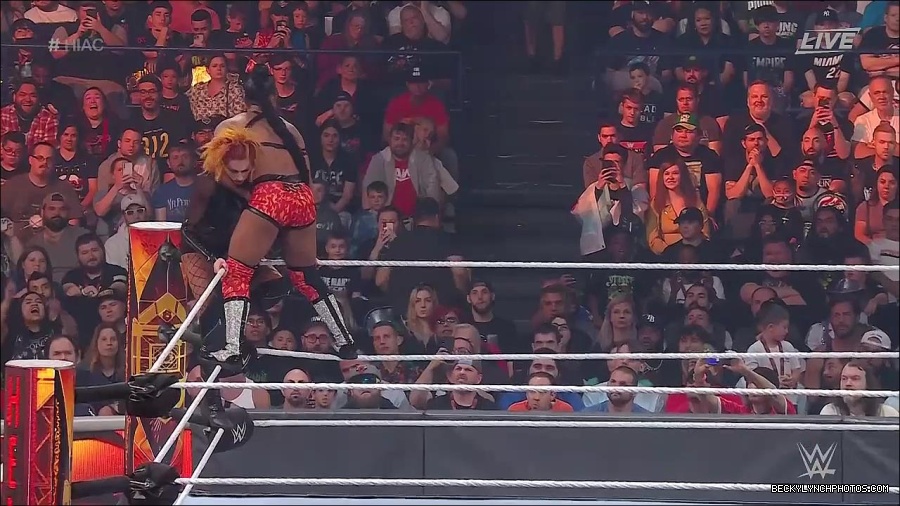 WWE_Hell_In_A_Cell_2022_720p_WEB_h264-HEEL_mp4_001515187.jpg