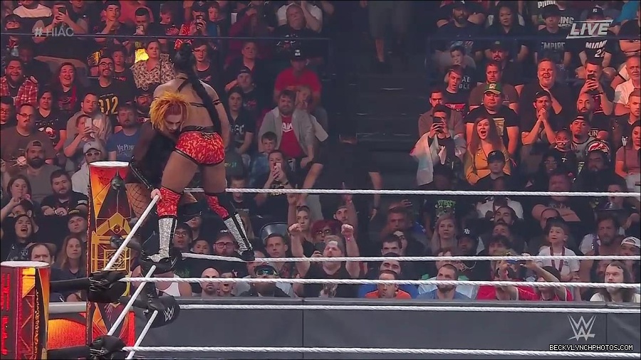 WWE_Hell_In_A_Cell_2022_720p_WEB_h264-HEEL_mp4_001515987.jpg