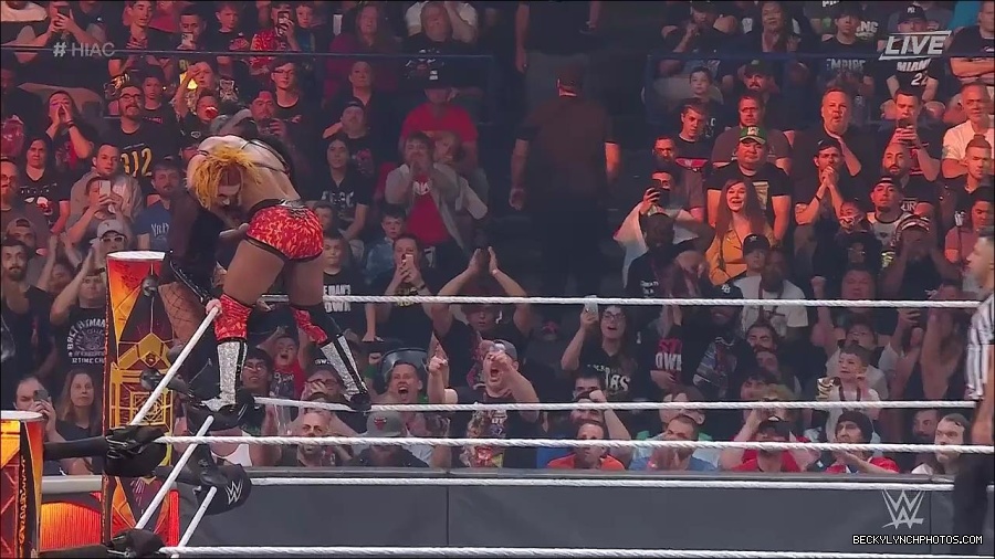 WWE_Hell_In_A_Cell_2022_720p_WEB_h264-HEEL_mp4_001518387.jpg