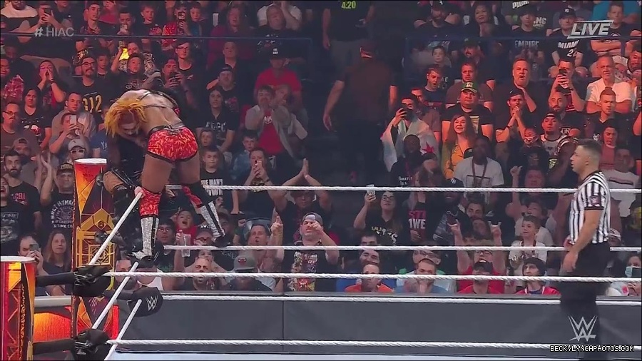 WWE_Hell_In_A_Cell_2022_720p_WEB_h264-HEEL_mp4_001518787.jpg