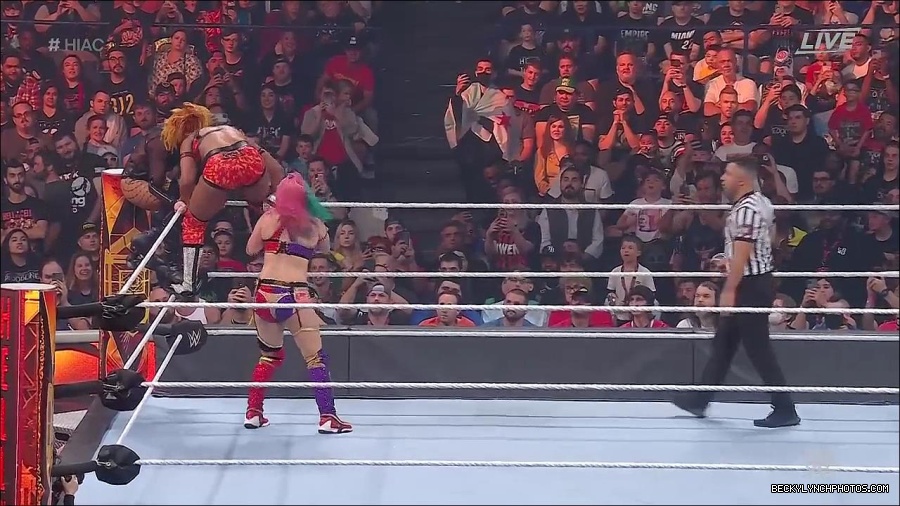 WWE_Hell_In_A_Cell_2022_720p_WEB_h264-HEEL_mp4_001539187.jpg